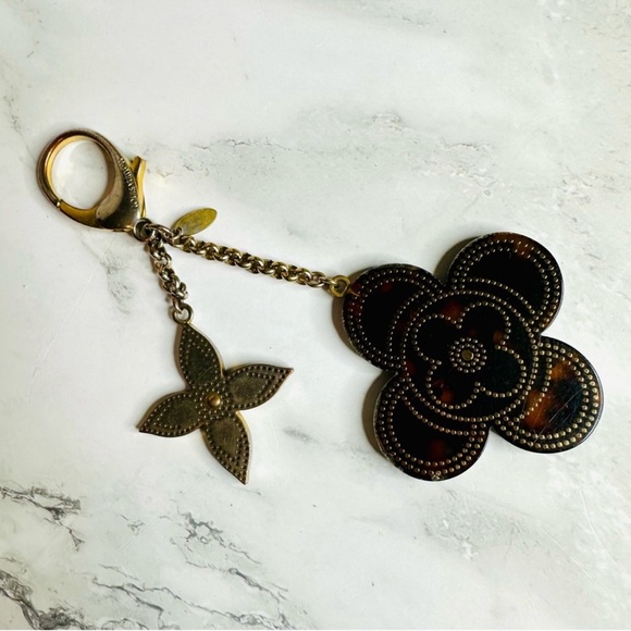 Louis Vuitton Stipply Flower Gold Brass & Tortoise Acetate Bag Charm, EUC - Picture 12 of 16
